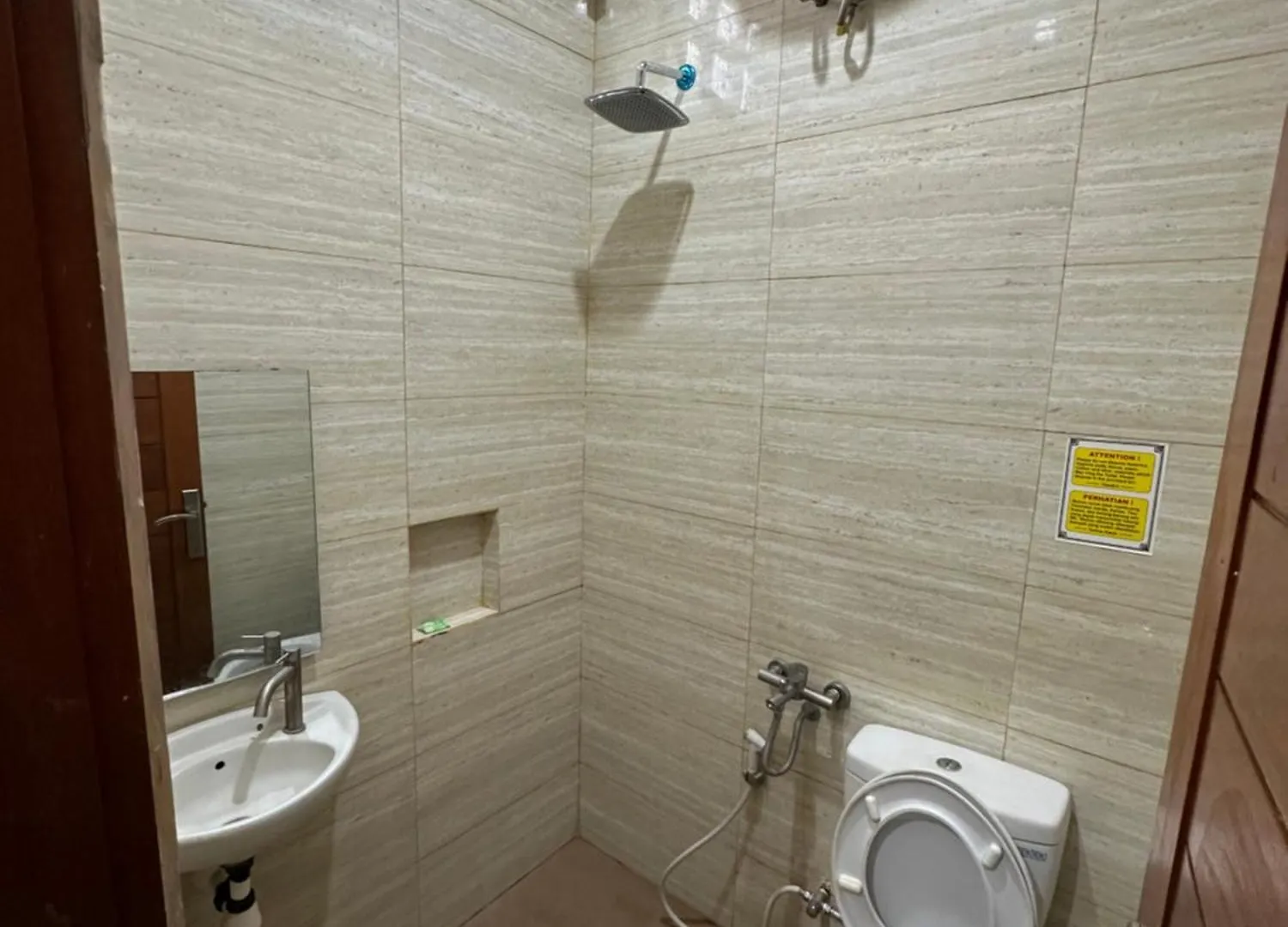 Kubu Alvian Guest House Seminyak